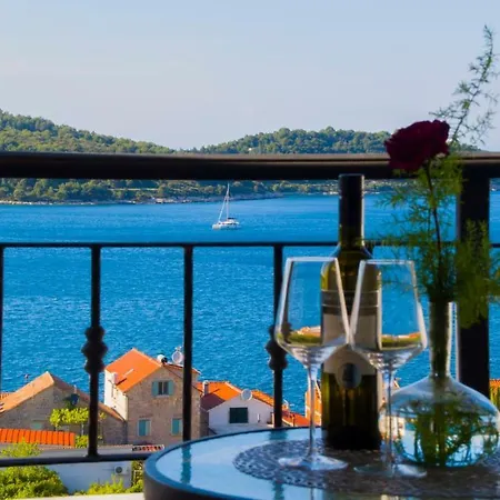 A Lovely And Cozy With A Breathtaking View